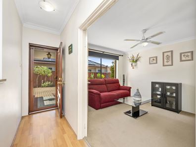 32A Moulden Avenue, Yokine WA 6060