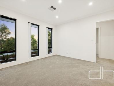 10 McKiviat Lane, Southern River WA 6110