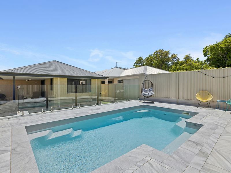 33 NEWCOMBE WAY, Padbury WA 6025
