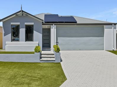 33 NEWCOMBE WAY, Padbury WA 6025