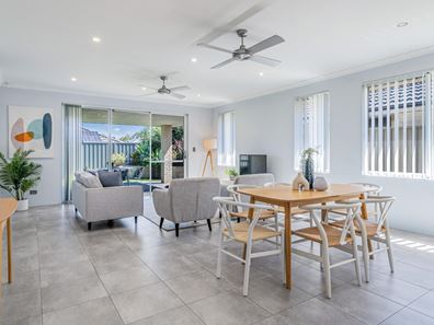 11 Rocky Road, Wandi WA 6167