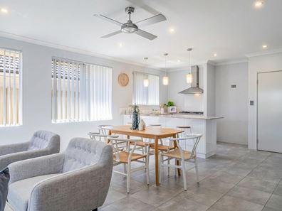 11 Rocky Road, Wandi WA 6167