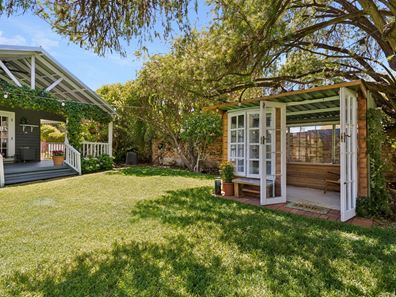 19 Meadow Street, Guildford WA 6055