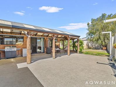 17 McVeigh Street, Singleton WA 6175