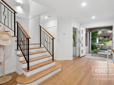 4 Dempster Place, Sorrento WA 6020