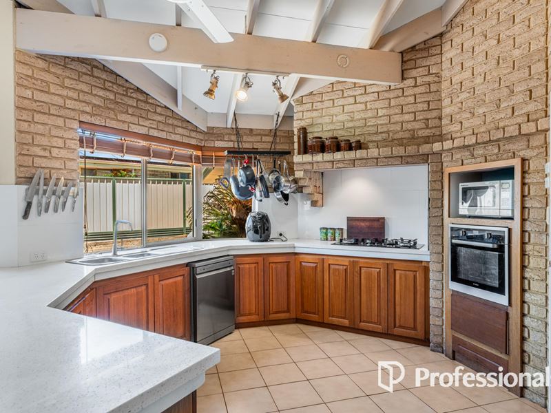 18 Ardrossan Loop, Kingsley