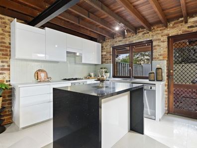 25 Bolton Place, Fremantle WA 6160