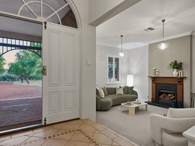 102 Millhouse Road, Belhus WA 6069