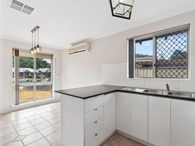 28 Wooramel Crescent, Gosnells WA 6110