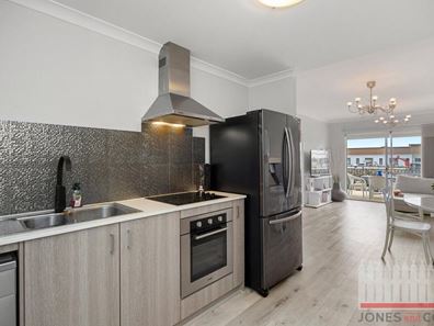 14/2 Royston Link, Butler WA 6036