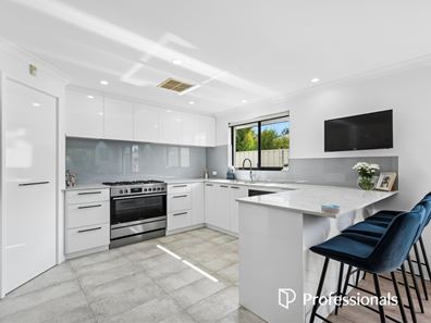 26 Silica Road, Wattle Grove WA 6107