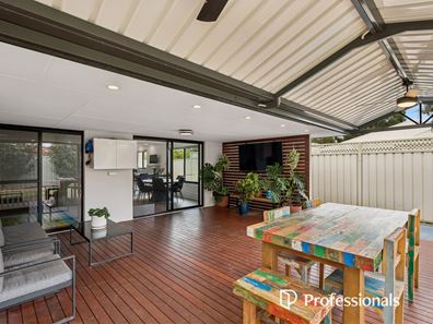 26 Silica Road, Wattle Grove WA 6107
