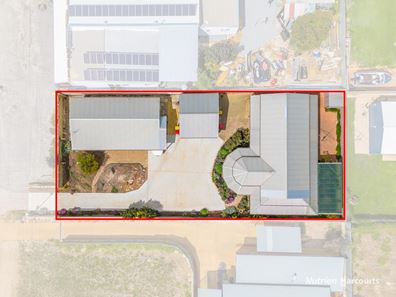 102 Gingin Road, Lancelin WA 6044