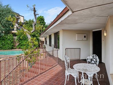 14 Hallin Court, Ardross WA 6153
