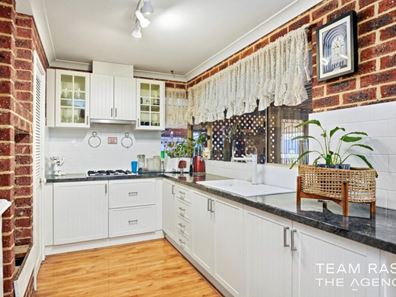 16 Rhine Crescent, Beechboro WA 6063