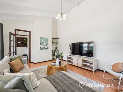 2 Hart Street, Lesmurdie WA 6076