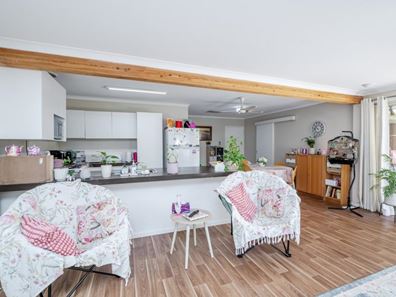 9 Ashurst Place, Huntingdale WA 6110