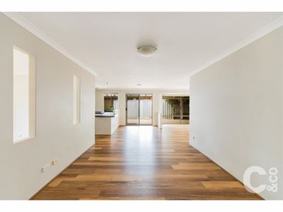 10 Karlak Close, Leda WA 6170