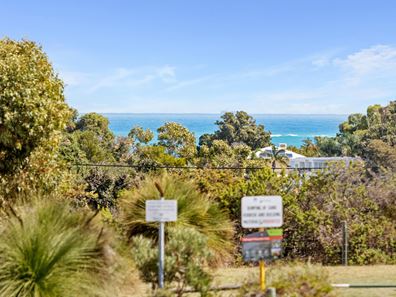4 Elfreda Avenue, Sorrento WA 6020