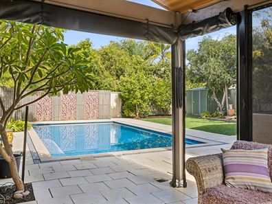 4 Elfreda Avenue, Sorrento WA 6020