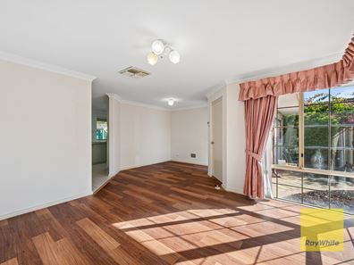 2/23 Magnolia Way, Forrestfield WA 6058