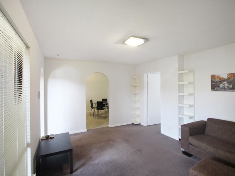 2/8 Gwenyfred Road, Kensington WA 6151