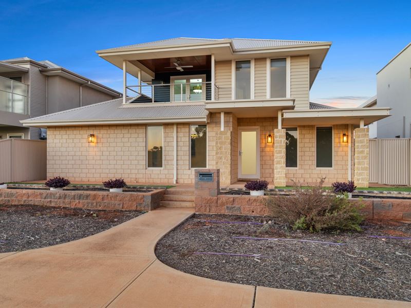 102 Aslett Drive, Karlkurla WA 6430