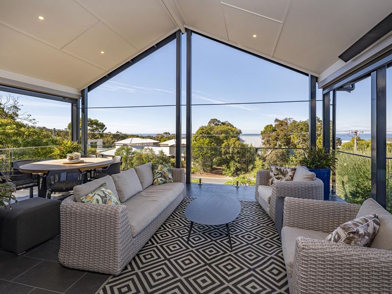 10 Turner Street, Dunsborough WA 6281