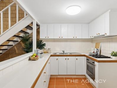 4/28 Waterloo Crescent, Joondanna WA 6060