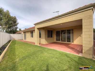 9b Walsh Avenue, Redcliffe WA 6104