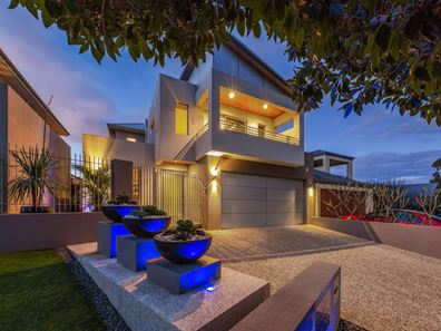 14A Hope Avenue, Manning WA 6152