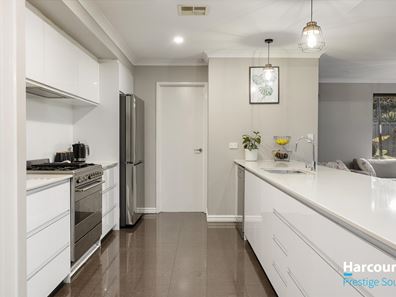 16 Harrisdale Drive, Harrisdale WA 6112