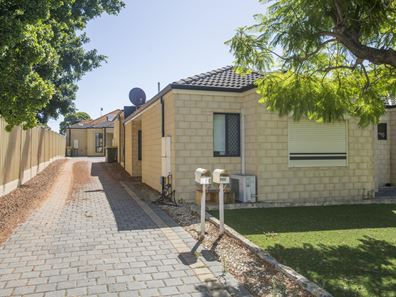 15C Newhaven Way, Nollamara WA 6061