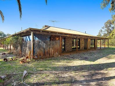 99 River Road, Hopeland WA 6125