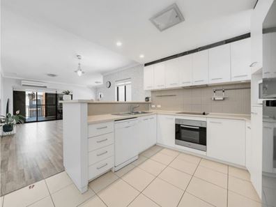 32/9 Linkage Avenue, Cockburn Central WA 6164