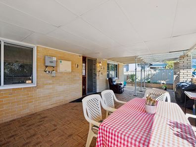 16 Teaguer Street, Wilson WA 6107