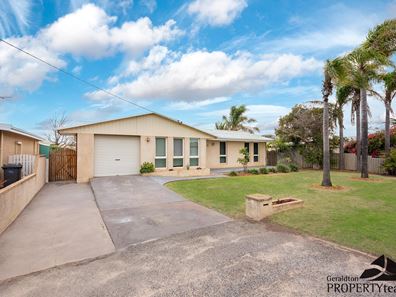11 Cairncross St, Beresford WA 6530