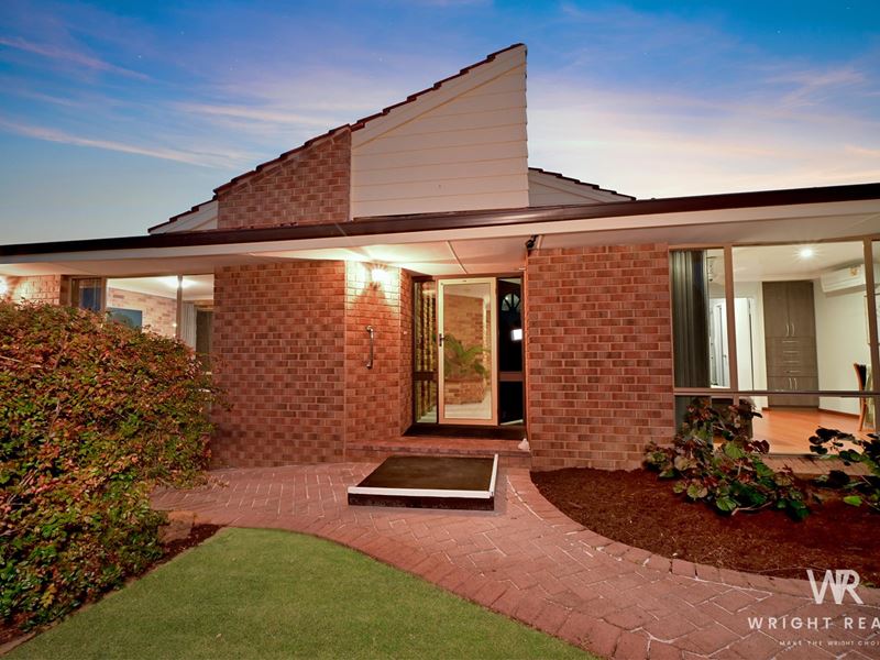 12 Comstock Way, Woodvale WA 6026