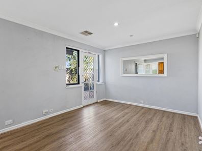 93 Nicholson Rd, Lynwood WA 6147