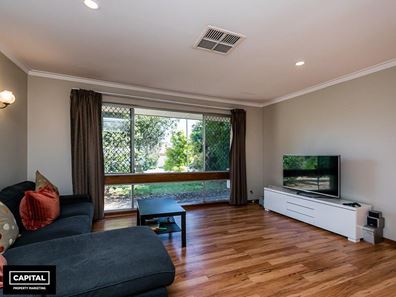 23 Halley St, Innaloo WA 6018