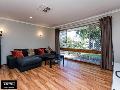 23 Halley St, Innaloo WA 6018