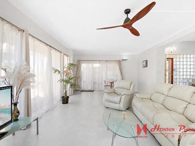 56 Gillett Drive, Kardinya WA 6163