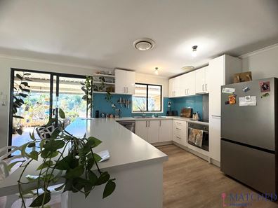 34 Brennand Road, Dongara WA 6525