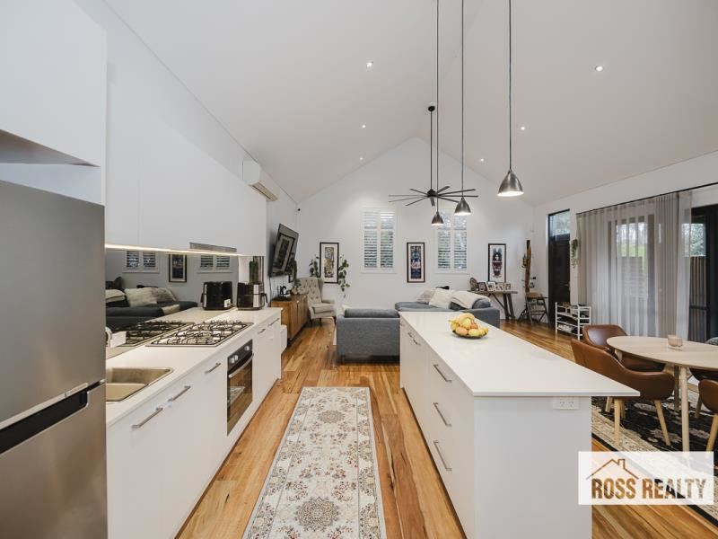 2/23 Amherst Road, Woodbridge WA 6056