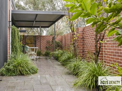 2/23 Amherst Road, Woodbridge WA 6056