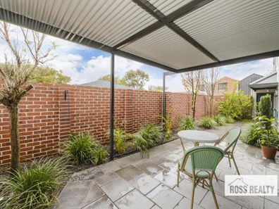 2/23 Amherst Road, Woodbridge WA 6056