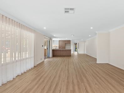 9 Plover Way, Kingsley WA 6026