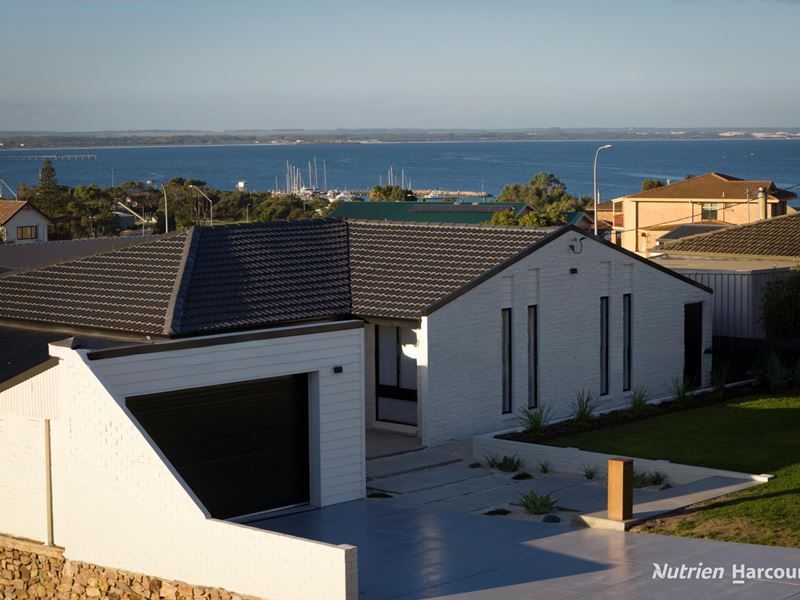 21 Smith Street, West Beach