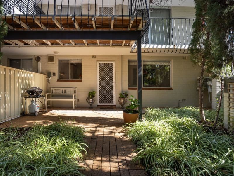4/9 Freshwater Parade, Claremont WA 6010