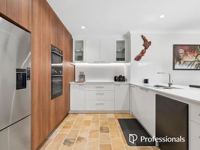 1 Hummerston Road, Kalamunda WA 6076